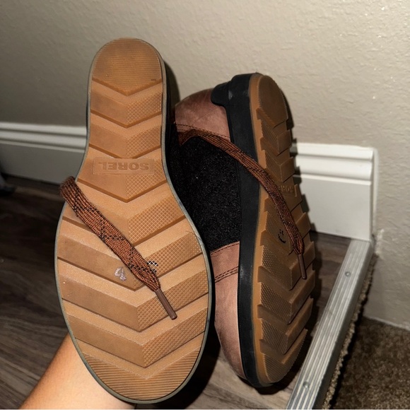 Sorel Women's lace up wedge Boots - Picture 5 of 8